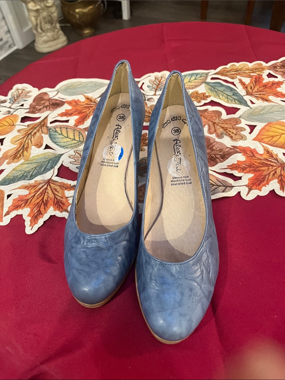 J.Renee Blue Leather Rounded Toe Pumps